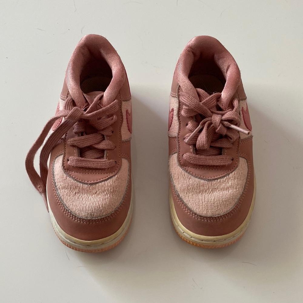 #kidskicks#nike#airforones